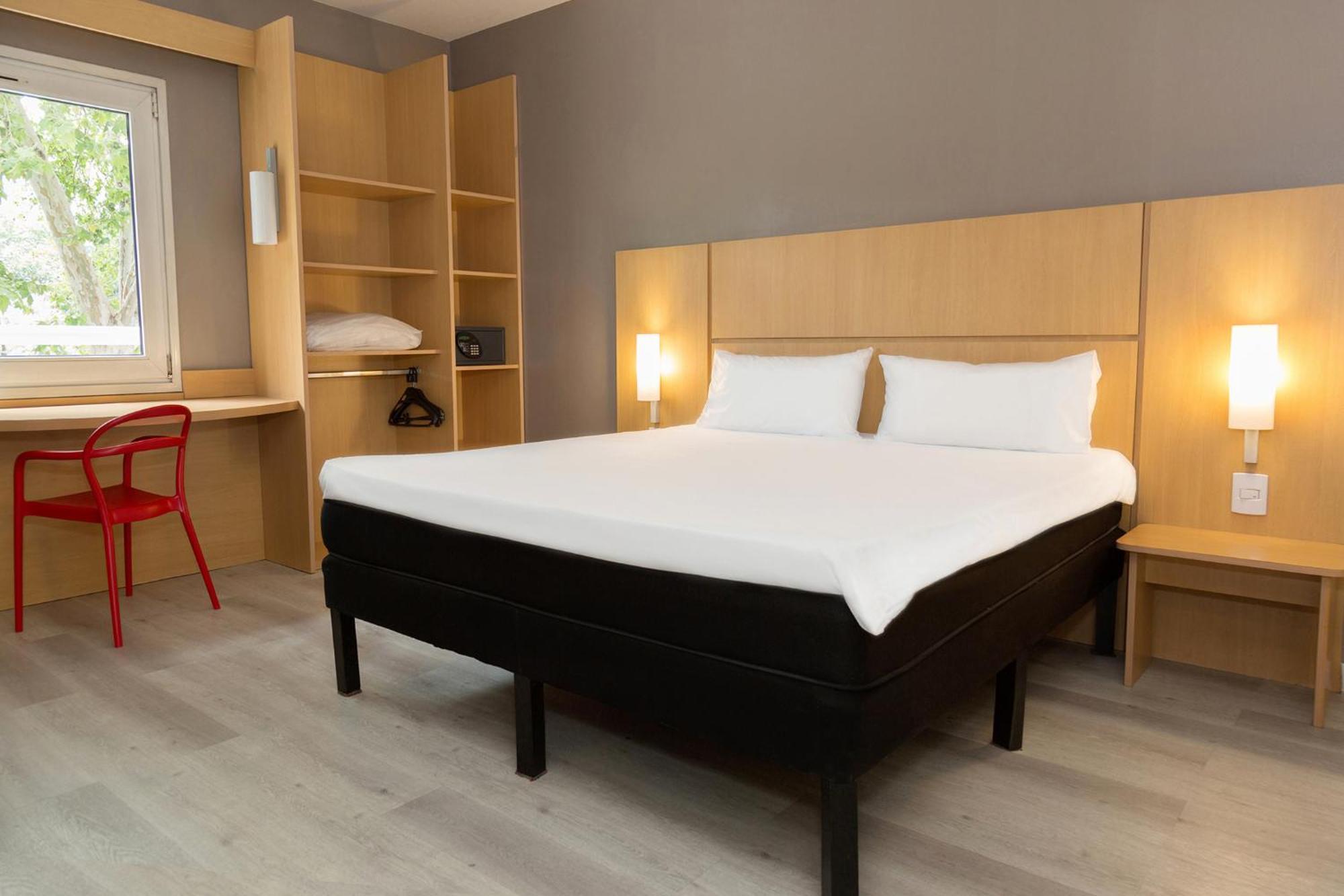Ibis Congreso Hotel